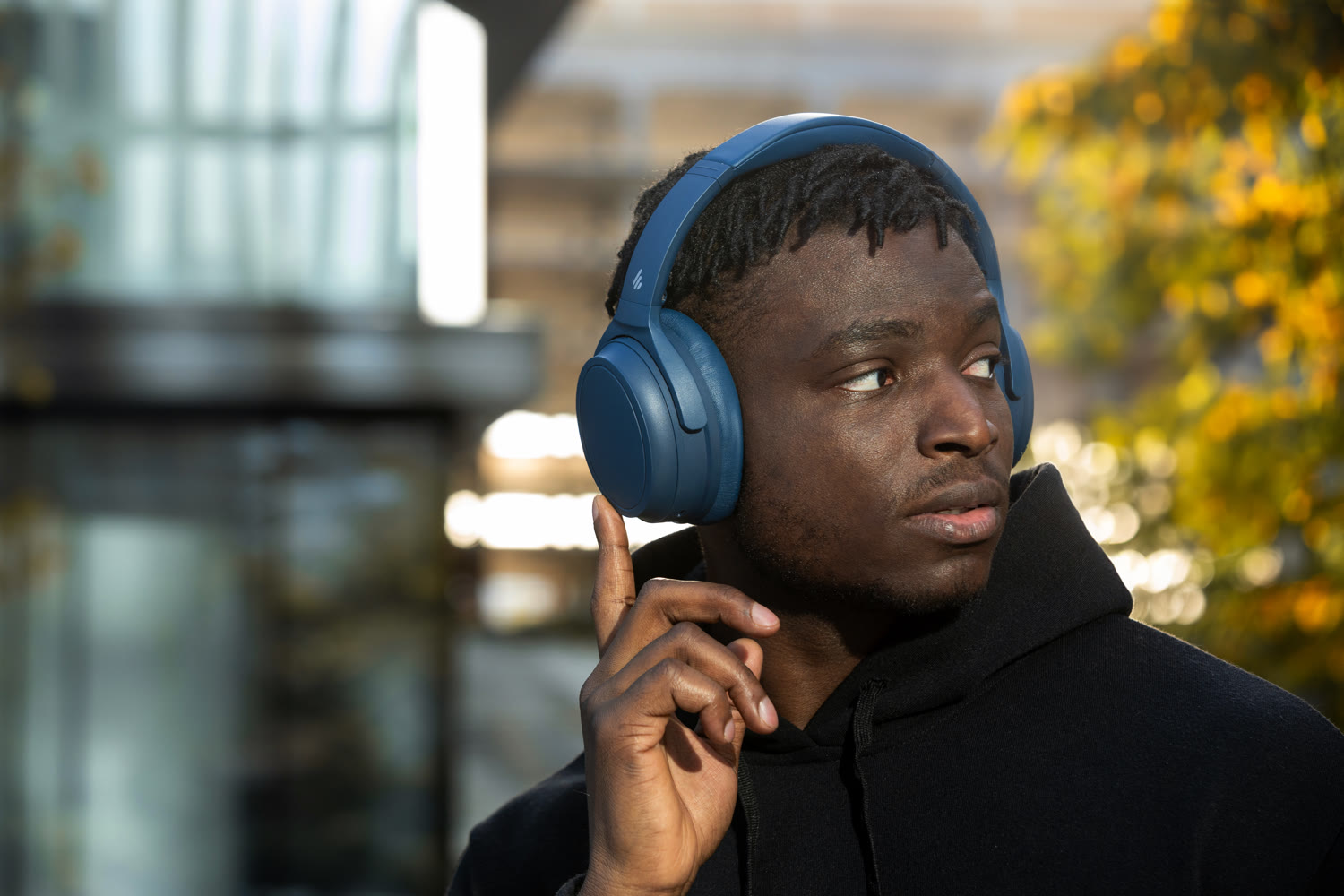 Active Noise Cancellation with Ambient Mode